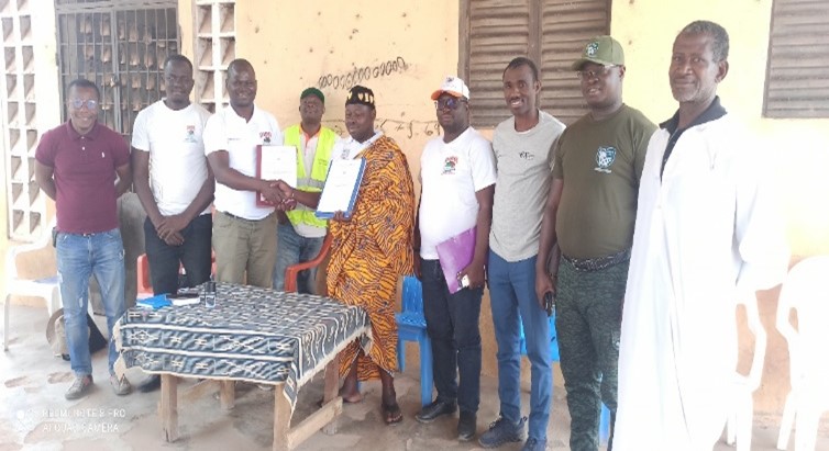 Signature de la convention d'accès aux sites sacrés du PNC entre l'OIPR et les communautés du village de Gansé le 12 mars 2023