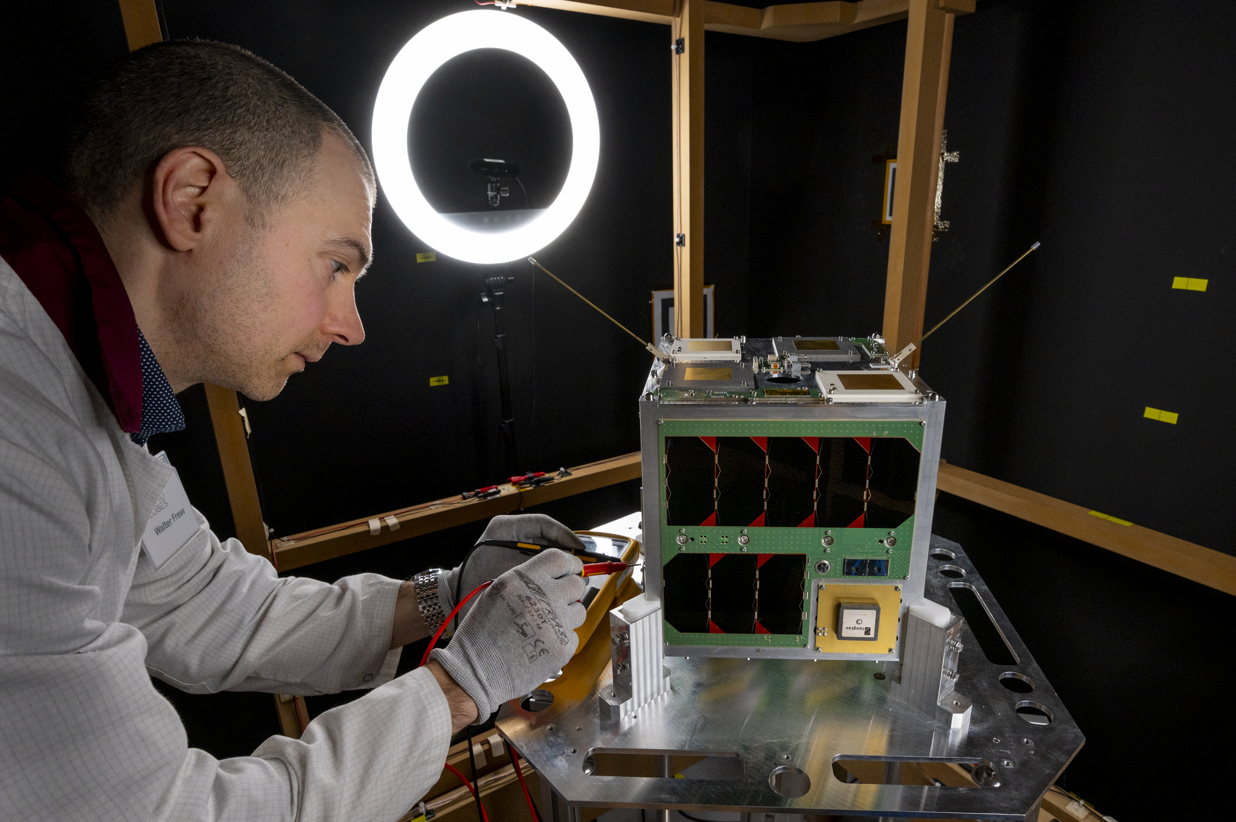 Chief developer of Rapicubes with a prototype of the GAIA nanosatellite