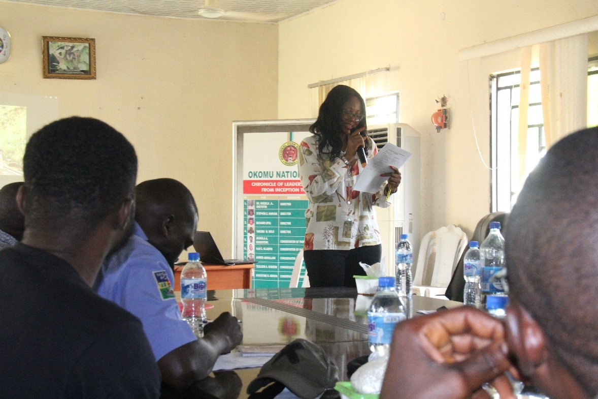Management Plan Consultant for SCERA, Ruth Akagu briefing the people on the plan to review Okomu Management Plan. Credit: SCERA