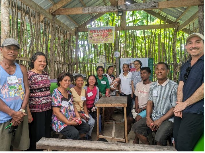 Research team of Rare and CFI with partners from local communities in Siargao
