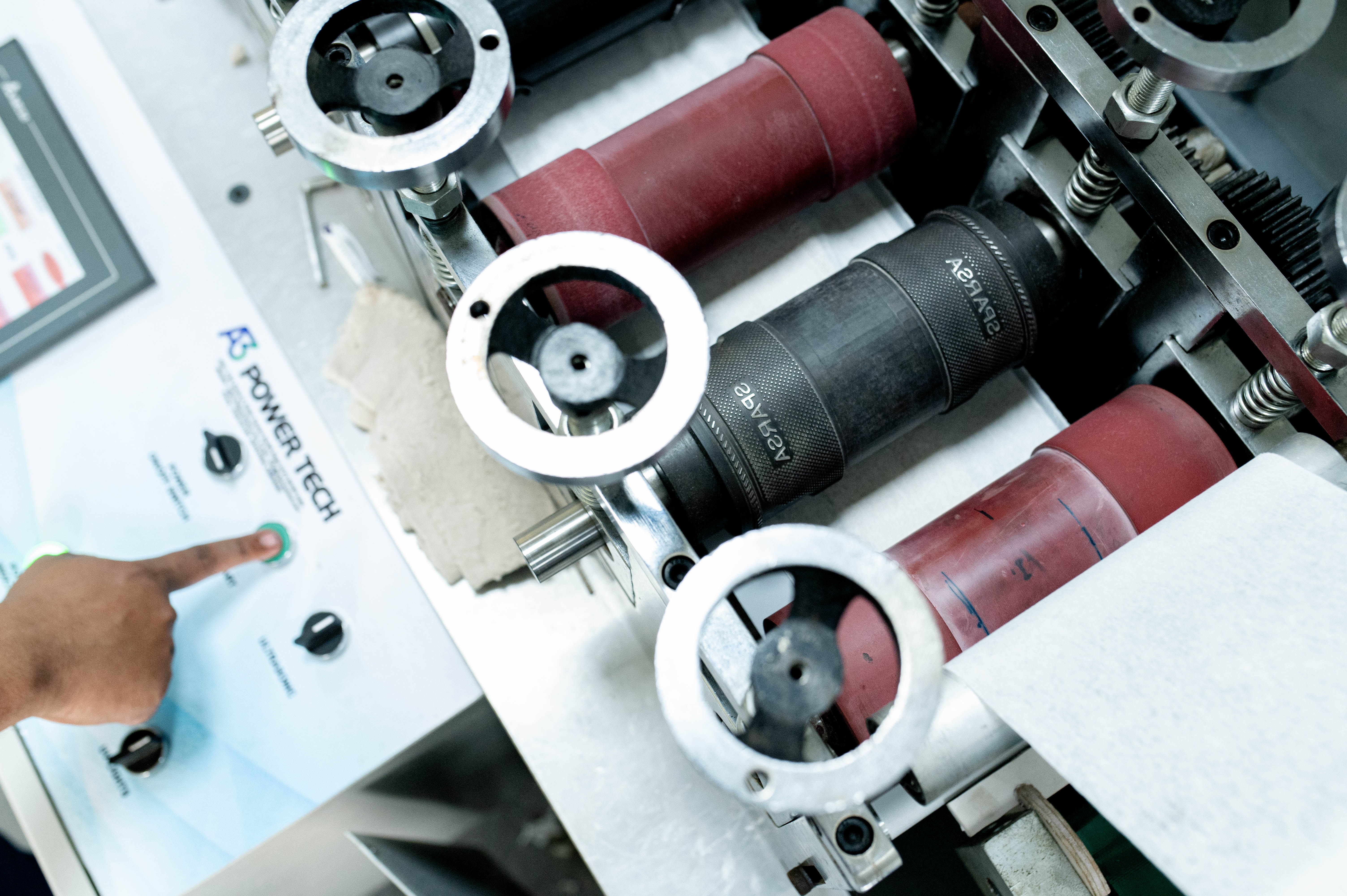 Pad assembly mechanism in operation