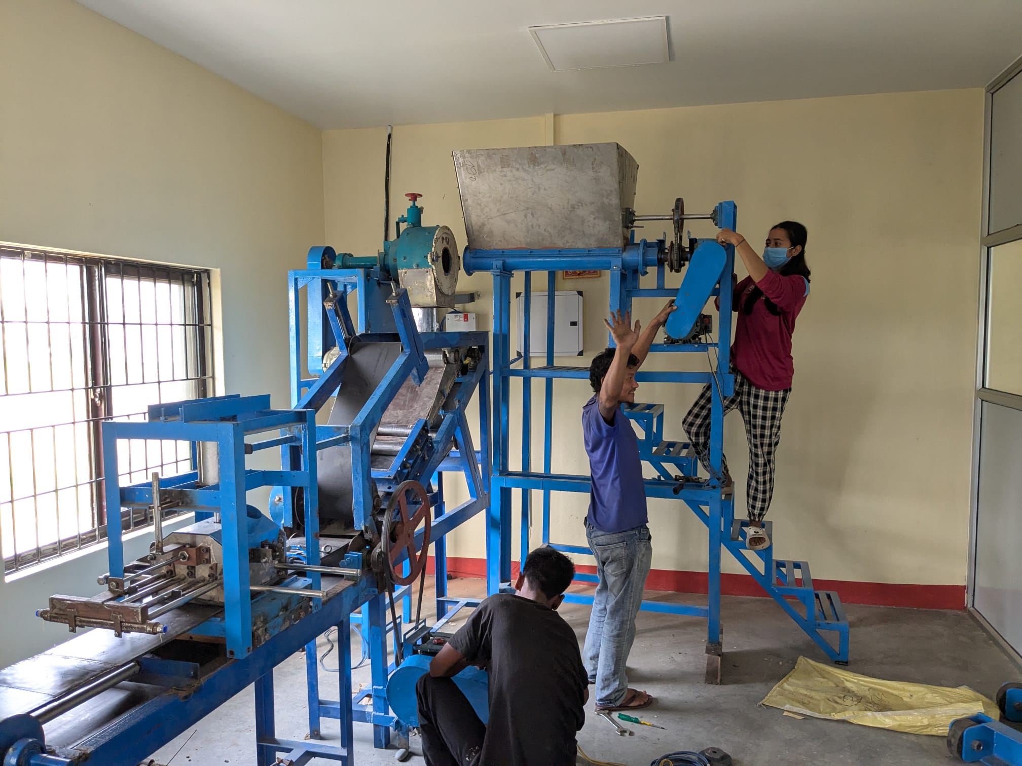 Installation d'une machine à noyaux absorbants