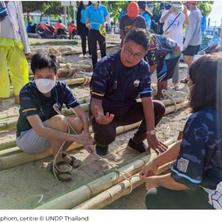 The picture shows mayor Watcharin Farisiphorn with other people in an activity, part of the crowdfunding campaign 