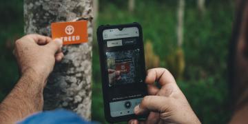 Tree scanning with TREEO Card and TREEO App