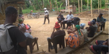 Raising awareness at the Mougebande camp 