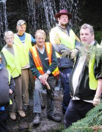 Green Active Volunteers in Nature © Conservation Volunteers Australia
