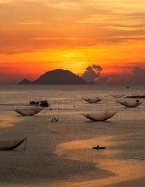 Sunrise in Cua Dai Dang Ke Duc